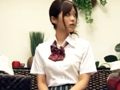 巨乳女JK妹が姉の旦那さんのオナニーを目撃！興奮してしまいバレないように近親NTRハメｗ