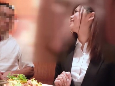 「呼んで頂けれたらすぐにイキます///」入社1年目の純真OLがオジサン上司のちんぽでヨガりイキ